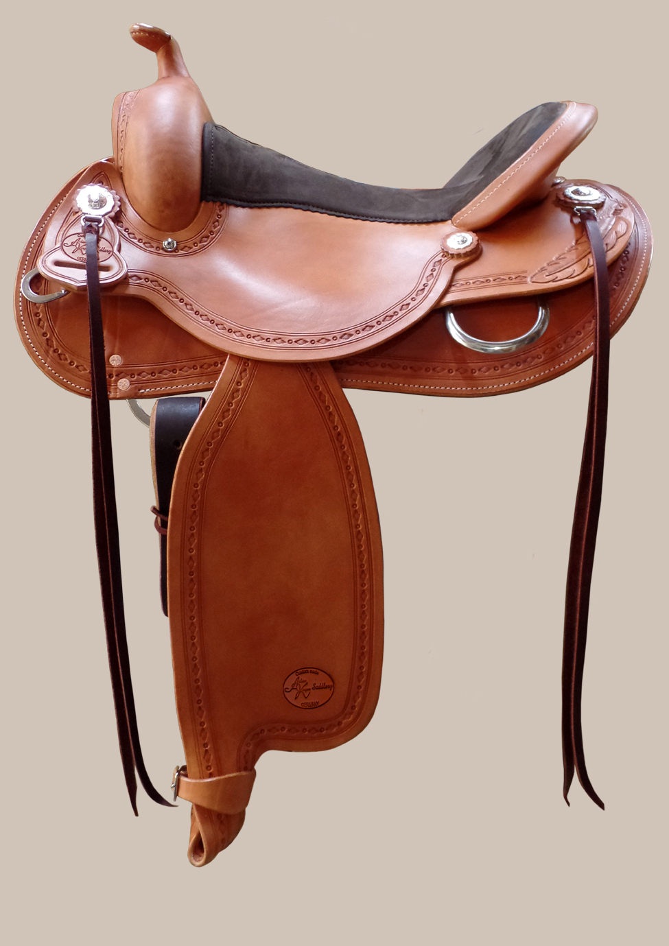 kurzer westernsattel, federpunzierung